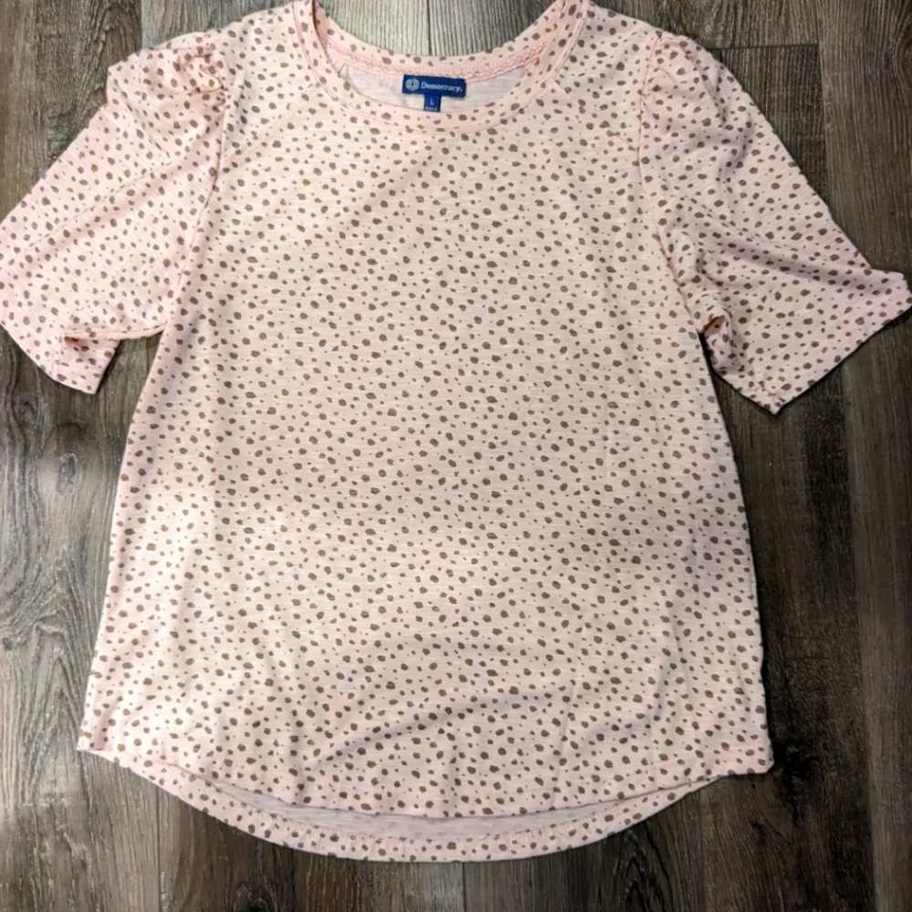 Size L Democracy Top